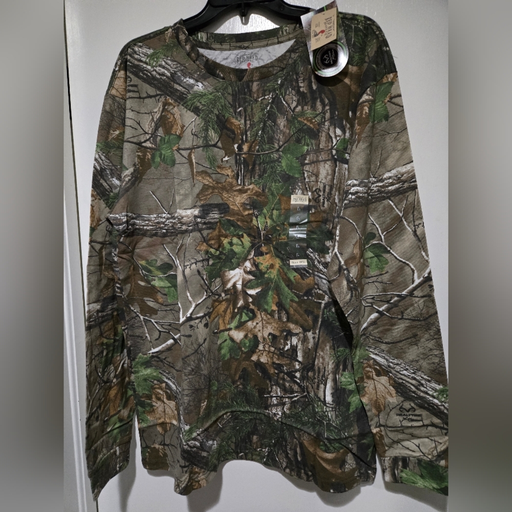 Mens long-sleeved camo shirt